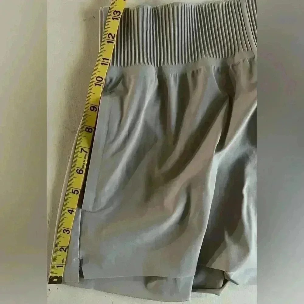 Athleta short pockets